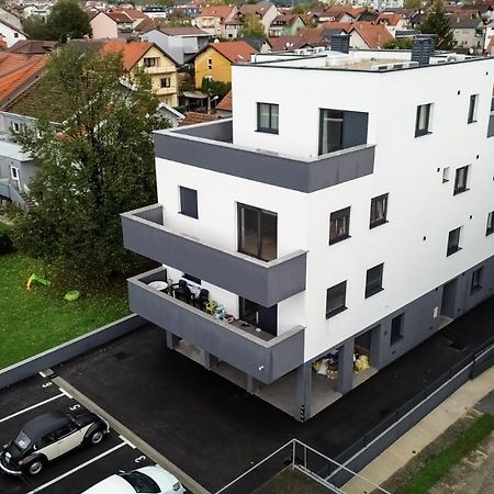 Hugo Apartments Zagreb Bagian luar foto