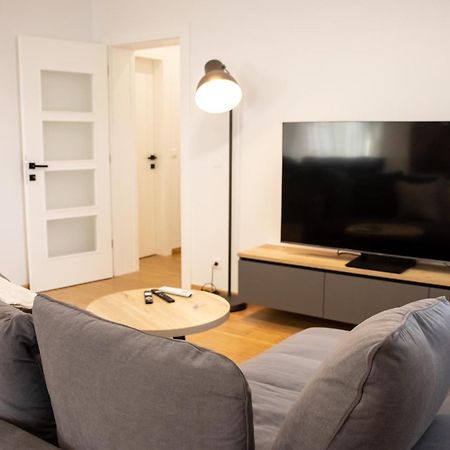 Hugo Apartments Zagreb Bagian luar foto