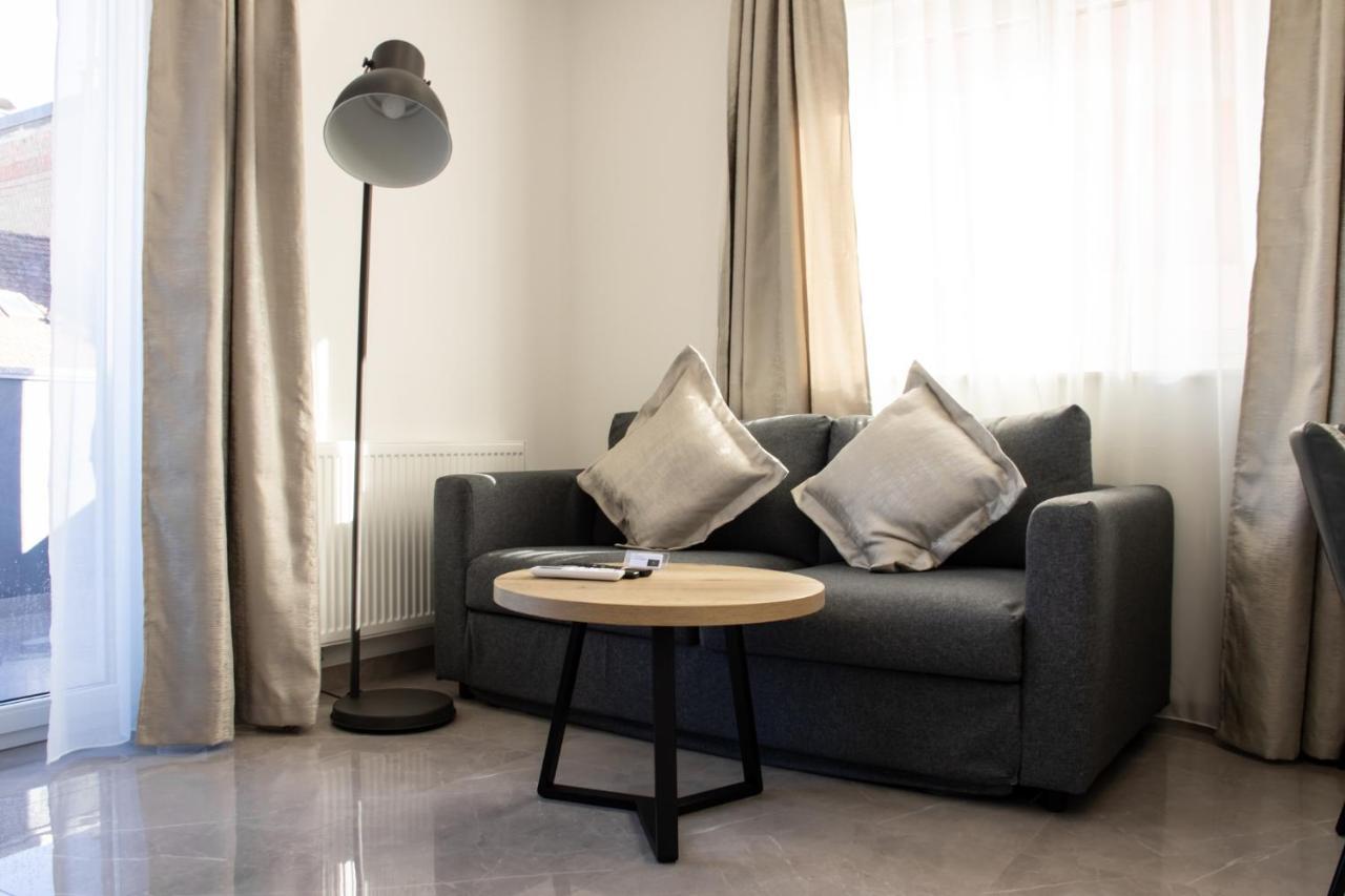 Hugo Apartments Zagreb Bagian luar foto