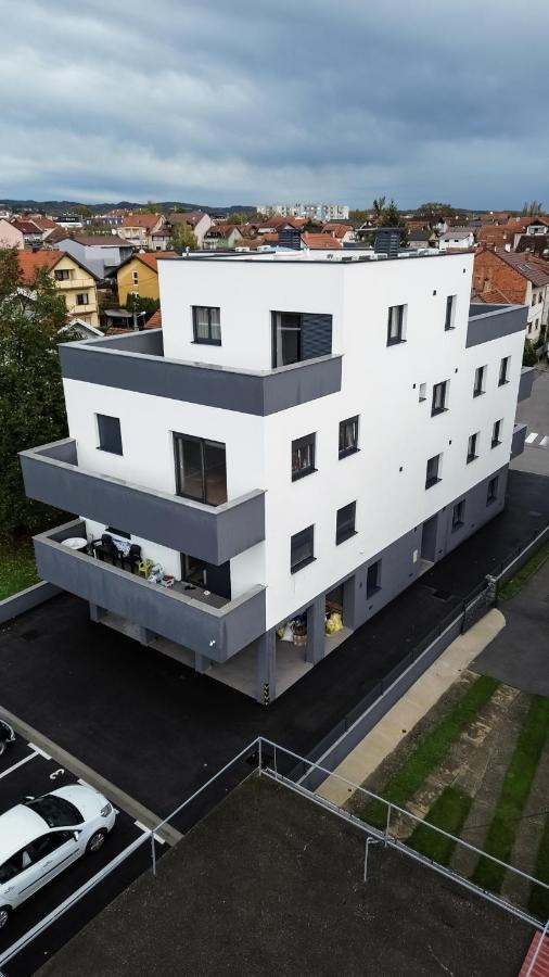 Hugo Apartments Zagreb Bagian luar foto