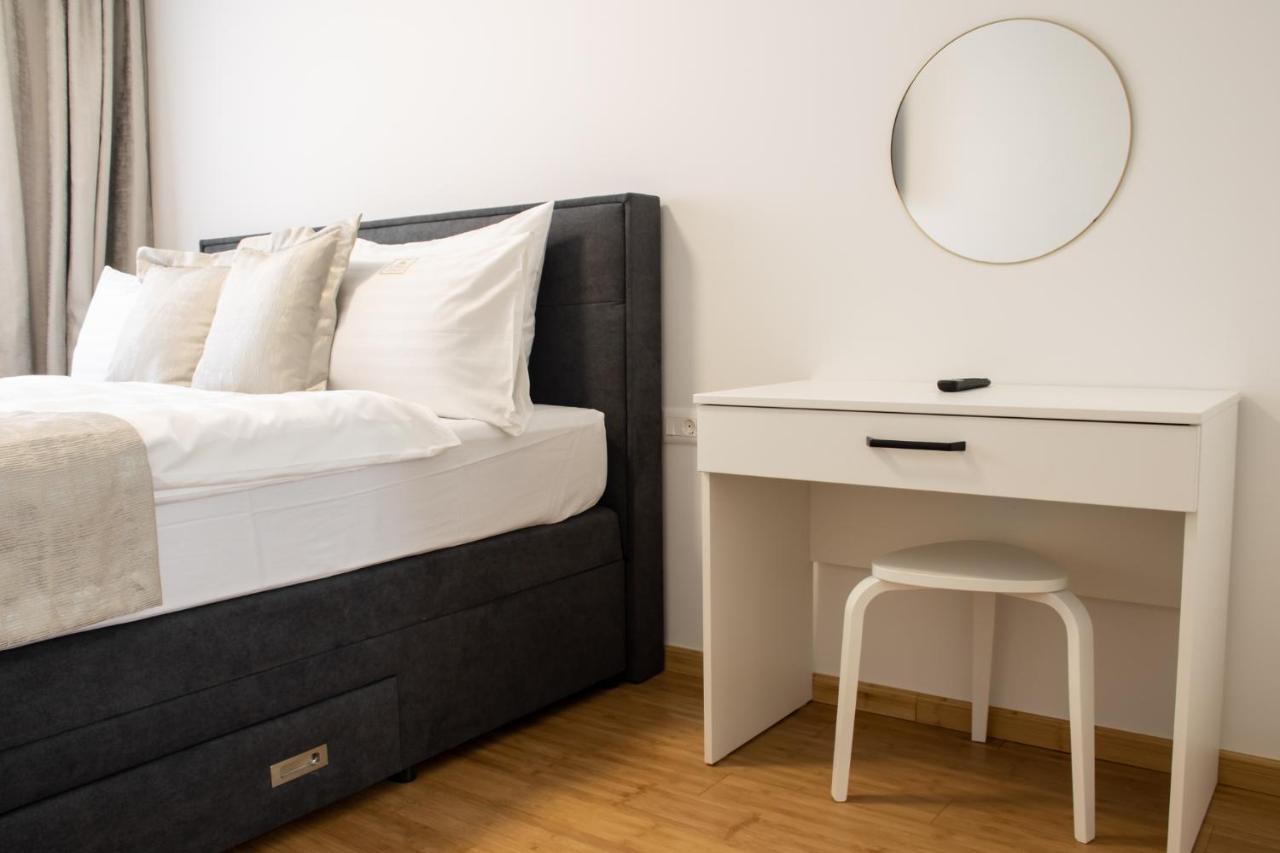 Hugo Apartments Zagreb Bagian luar foto