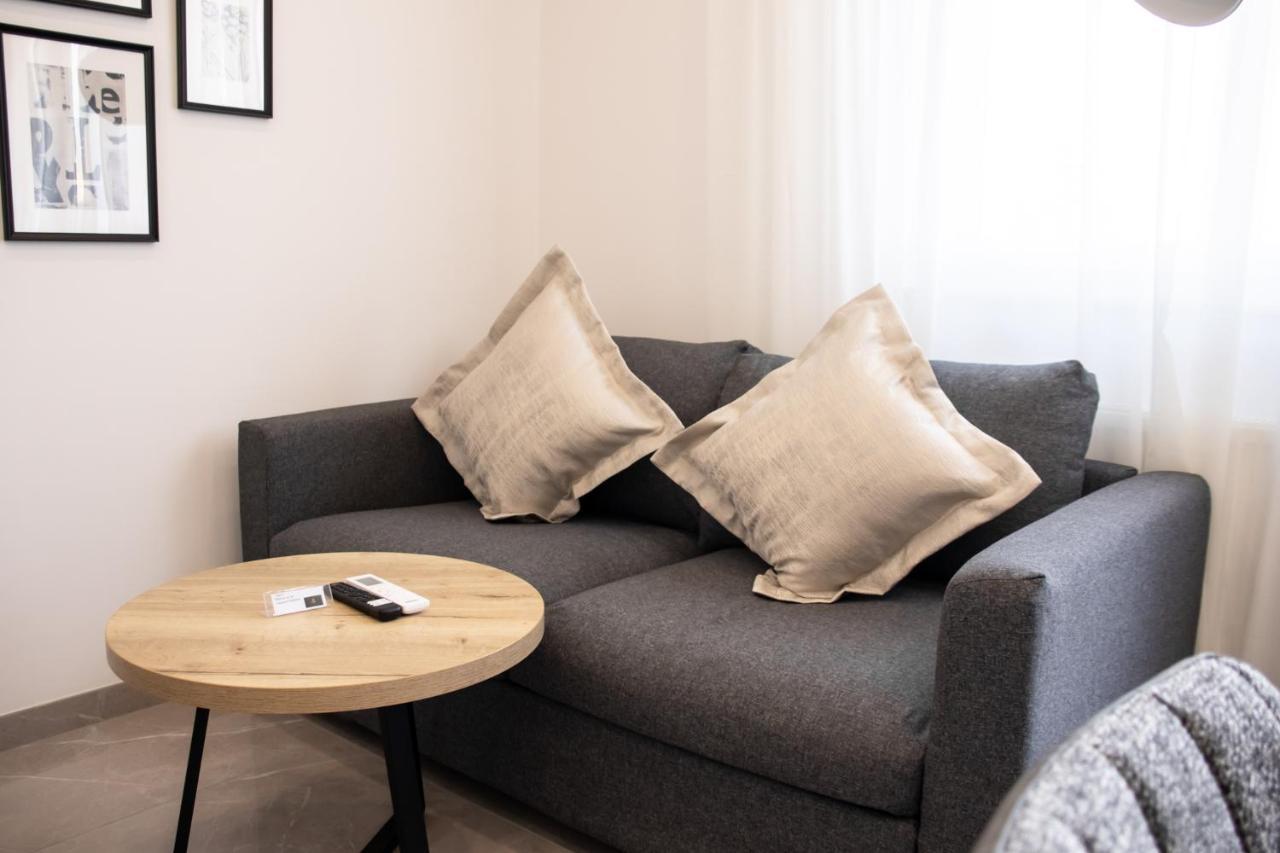 Hugo Apartments Zagreb Bagian luar foto