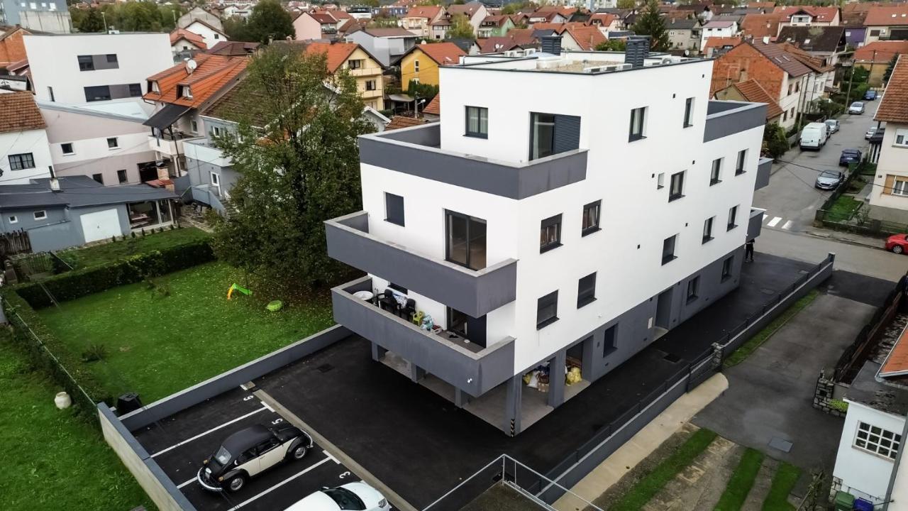 Hugo Apartments Zagreb Bagian luar foto