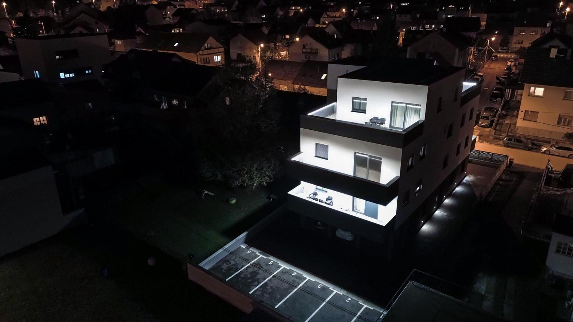 Hugo Apartments Zagreb Bagian luar foto