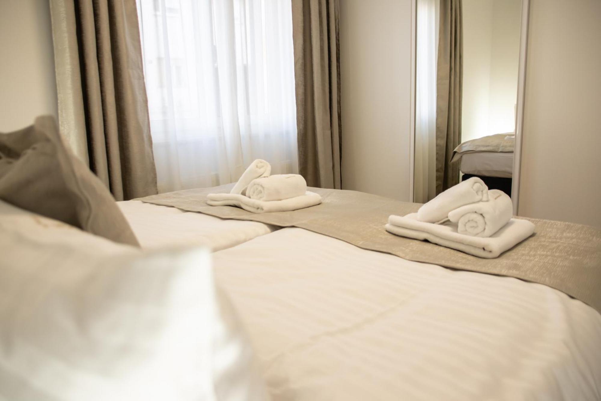 Hugo Apartments Zagreb Bagian luar foto