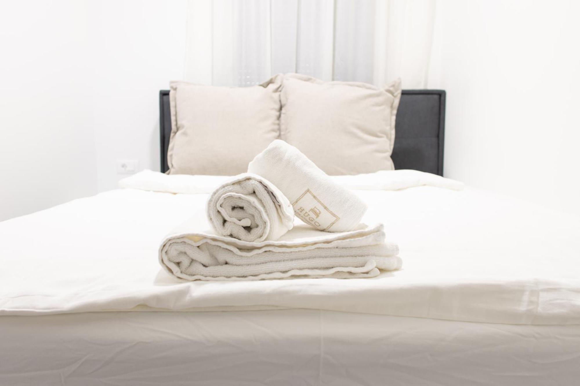 Hugo Apartments Zagreb Bagian luar foto